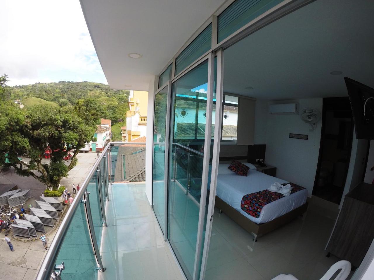 Hotel La Roca San Rafael エクステリア 写真